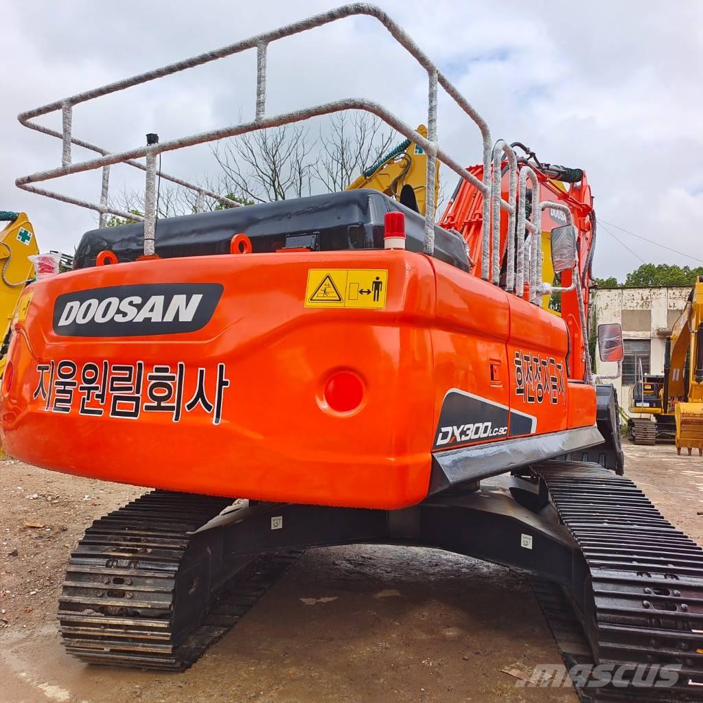 Doosan DX 300LC-9C Pásové rýpadlá