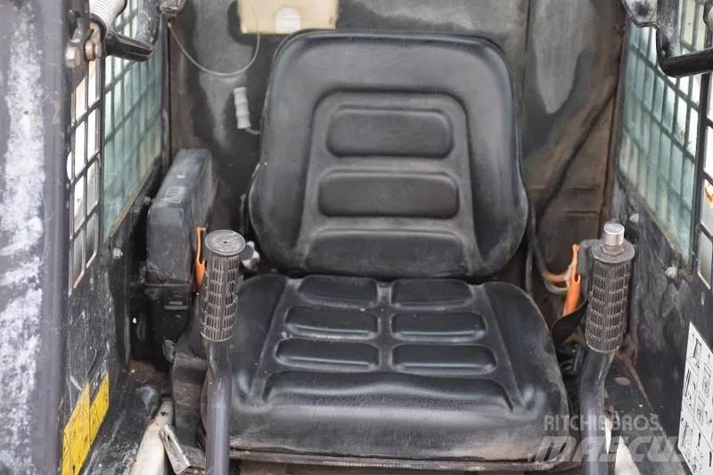 Bobcat S70 Šmykom riadené nakladače
