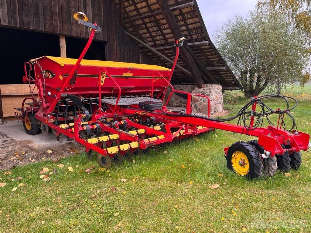 Väderstad Rapid400C Kombinované sejačky