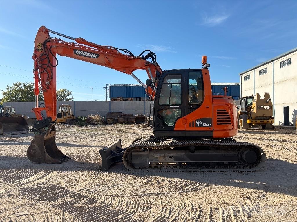 Doosan DX 140 LCR-3 Pásové rýpadlá