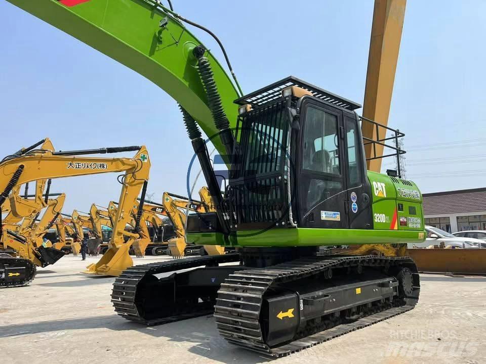 CAT 320 D 2 Pásové rýpadlá