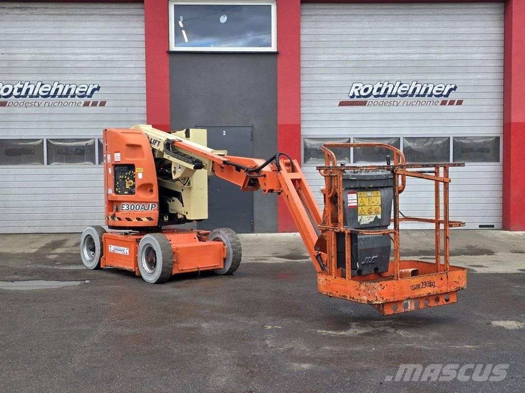 JLG 300 AJP Kĺbové plošiny