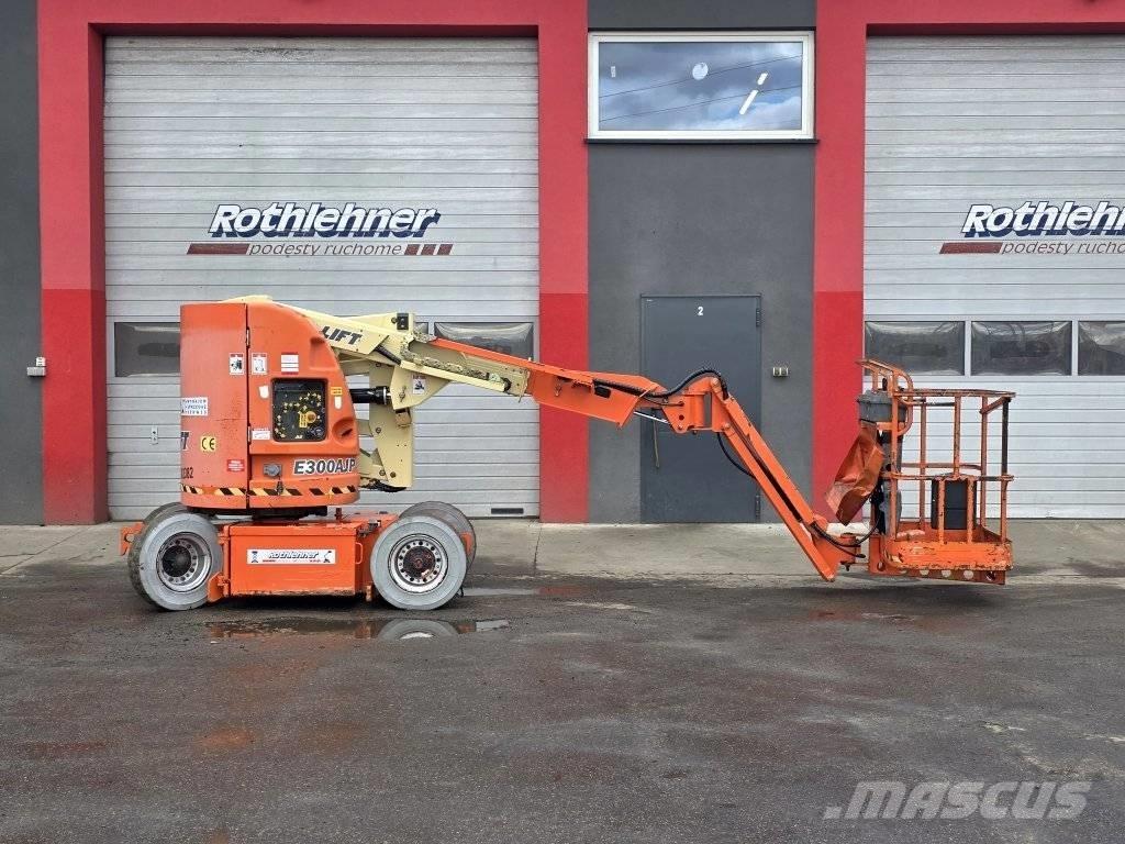 JLG 300 AJP Kĺbové plošiny