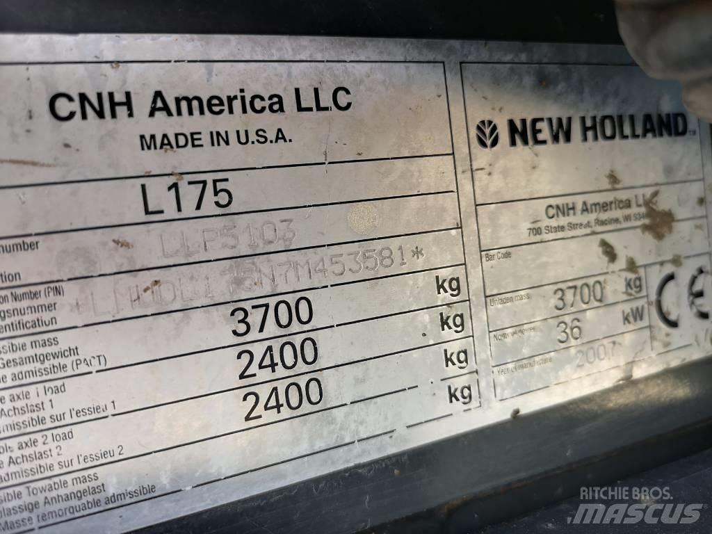 New Holland L 175 Šmykom riadené nakladače