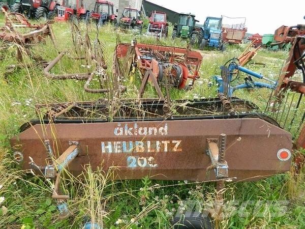  Heublitz 200 Obracače a zhrabovače sena