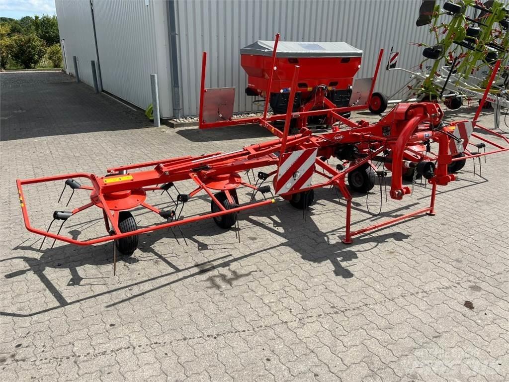 Kuhn GF6502 Obracače a zhrabovače sena