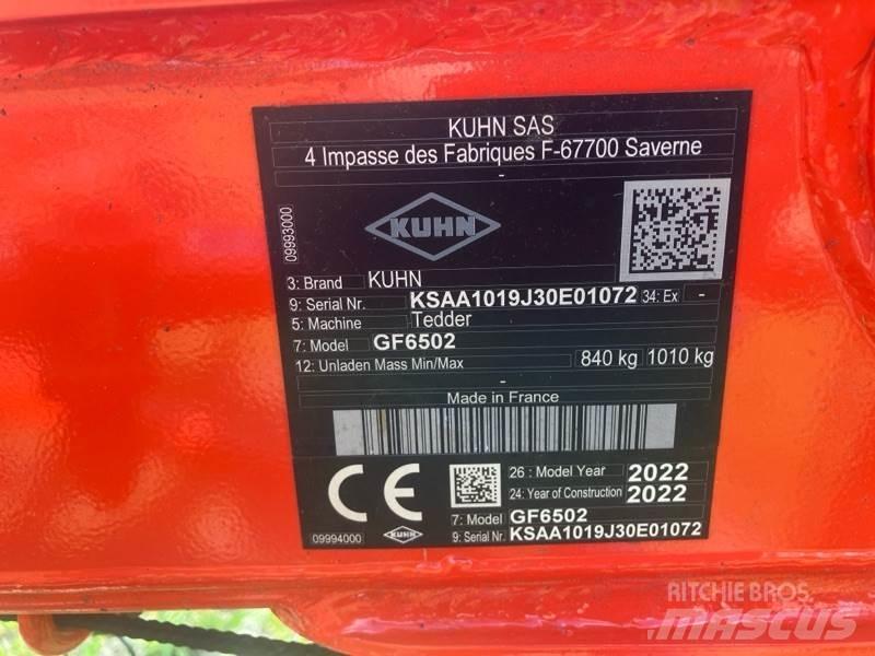 Kuhn GF6502 Obracače a zhrabovače sena