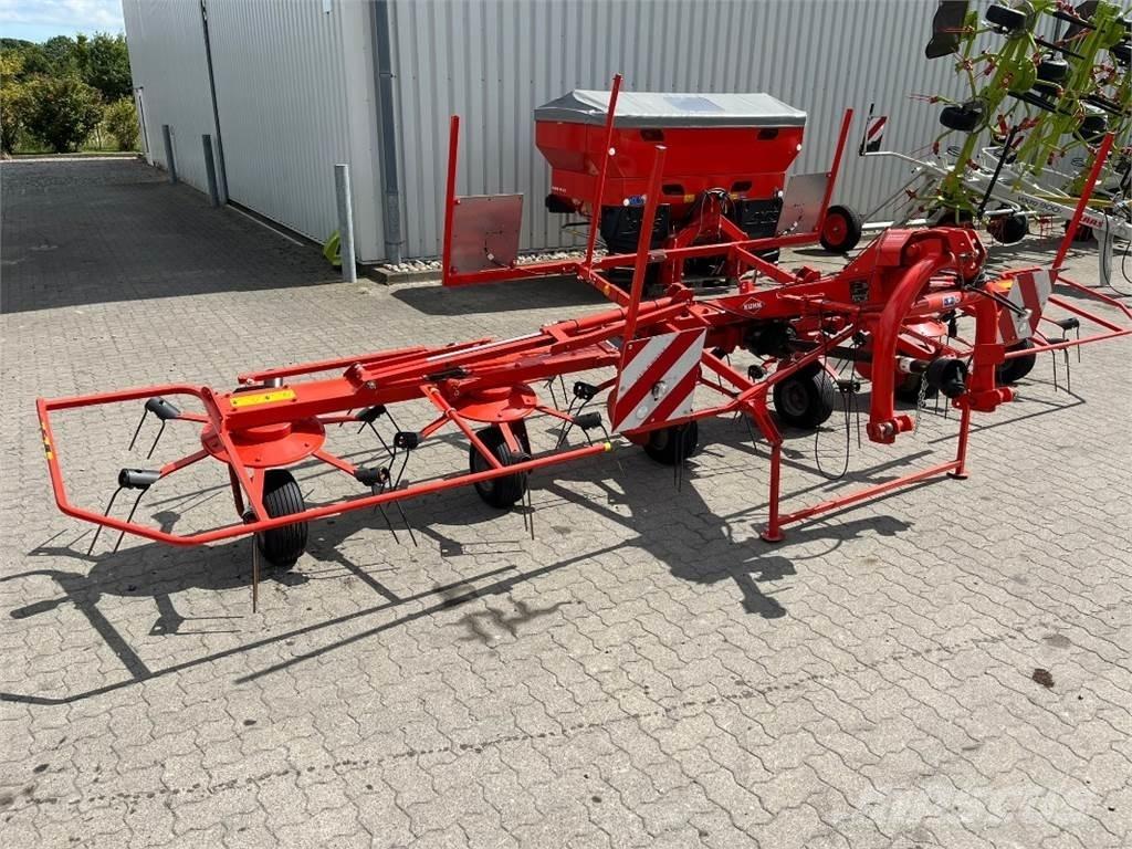Kuhn GF6502 Obracače a zhrabovače sena