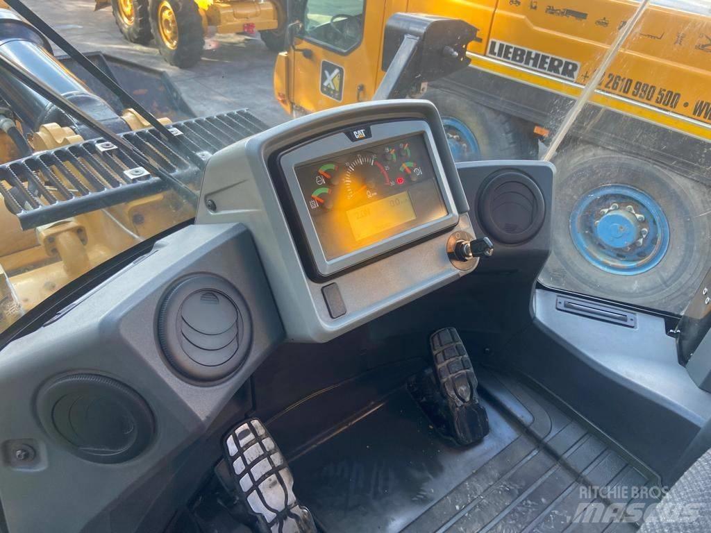 CAT 966M XE Kolesové nakladače