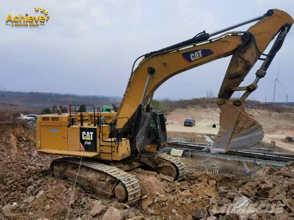 CAT 374 F Pásové rýpadlá
