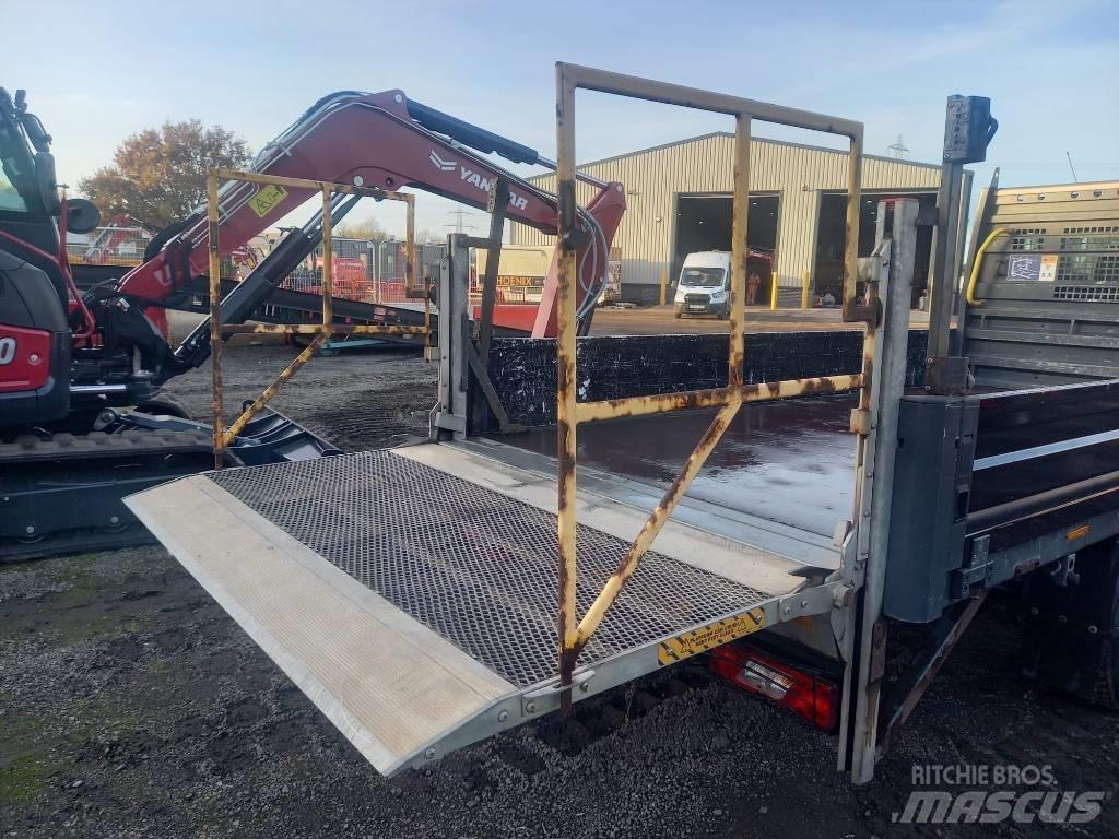 Ford Transit 350 Plošinové nákladné automobily/nákladné automobily so sklápacími bočnicami