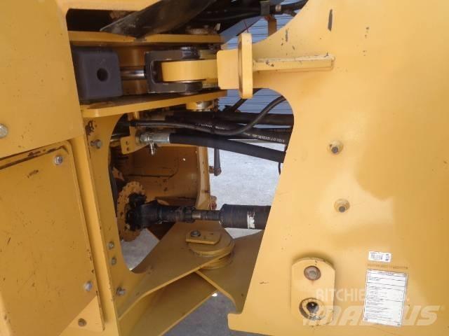 CAT 930 G Kolesové nakladače