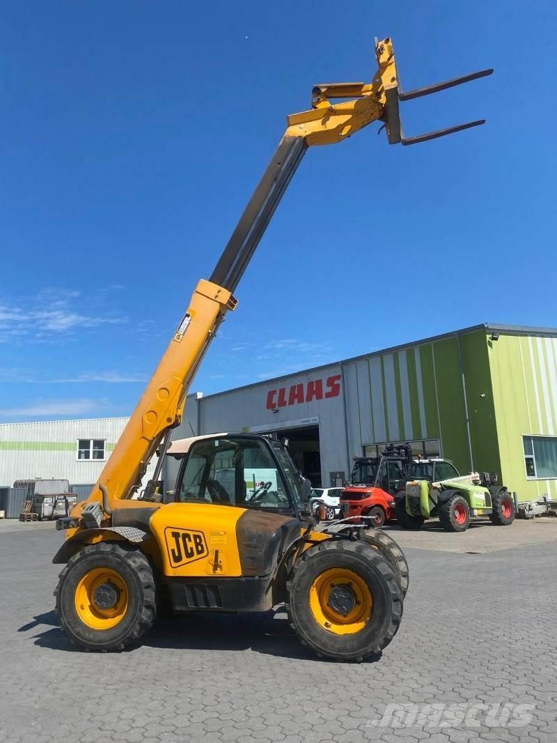 JCB 541-70 Teleskopické manipulátory