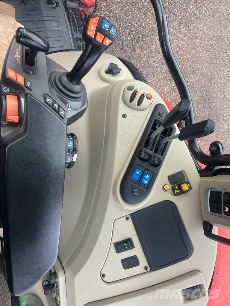 Massey Ferguson 5713 Traktory