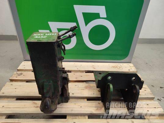 John Deere 3220 hook Kabíny a interiér