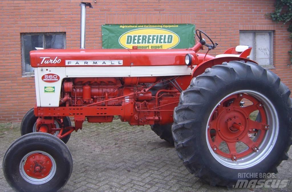 Farmall 560 Traktory