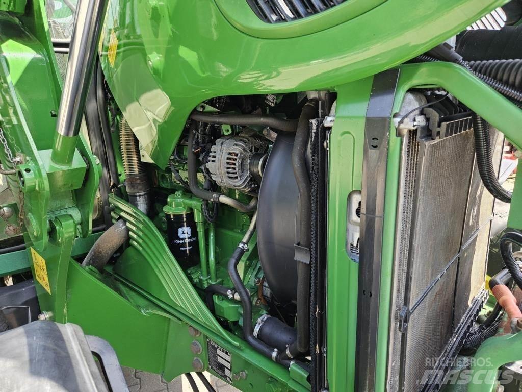 John Deere 6230 Traktory