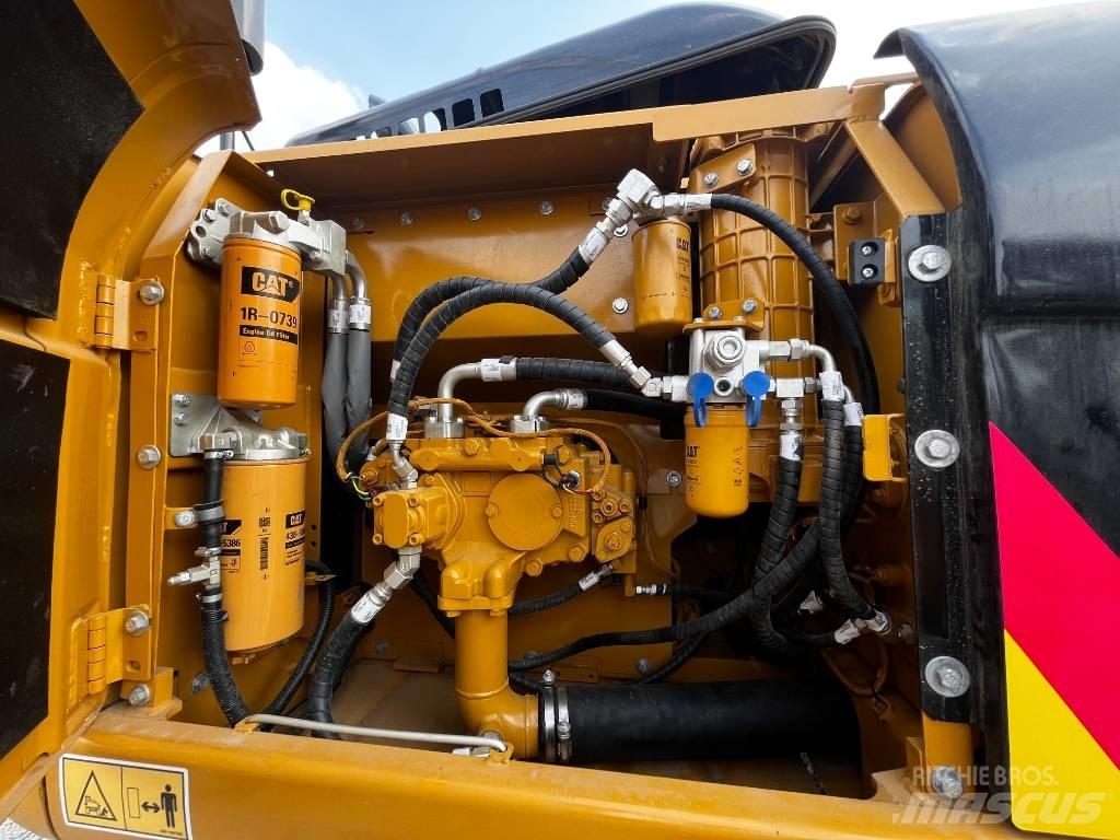 CAT 320 D2L Pásové rýpadlá