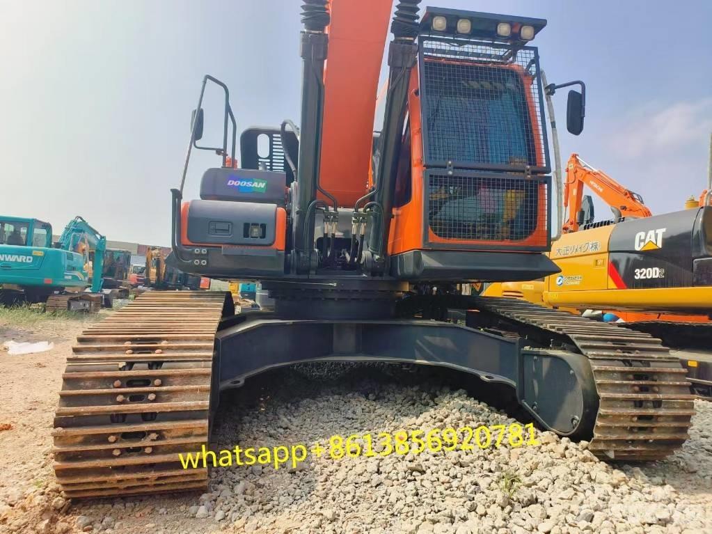 Doosan DX 225 Pásové rýpadlá
