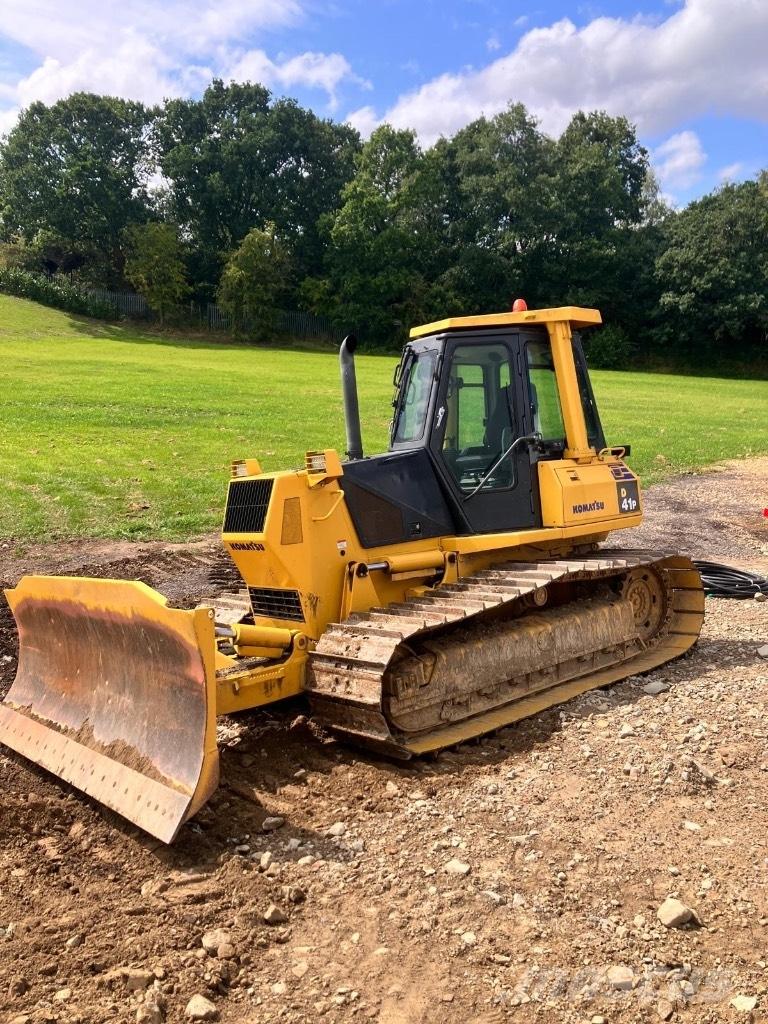 Komatsu D 41 P-6 Pásové dozéry
