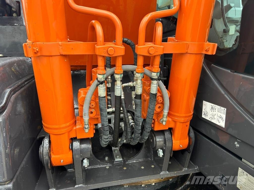 Hitachi ZX130 LCN-7 Pásové rýpadlá