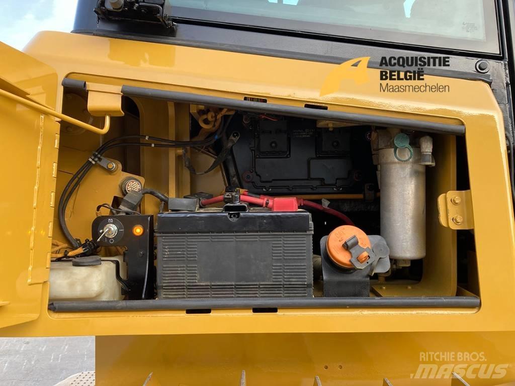 CAT D 6 K 2 LGP Pásové dozéry