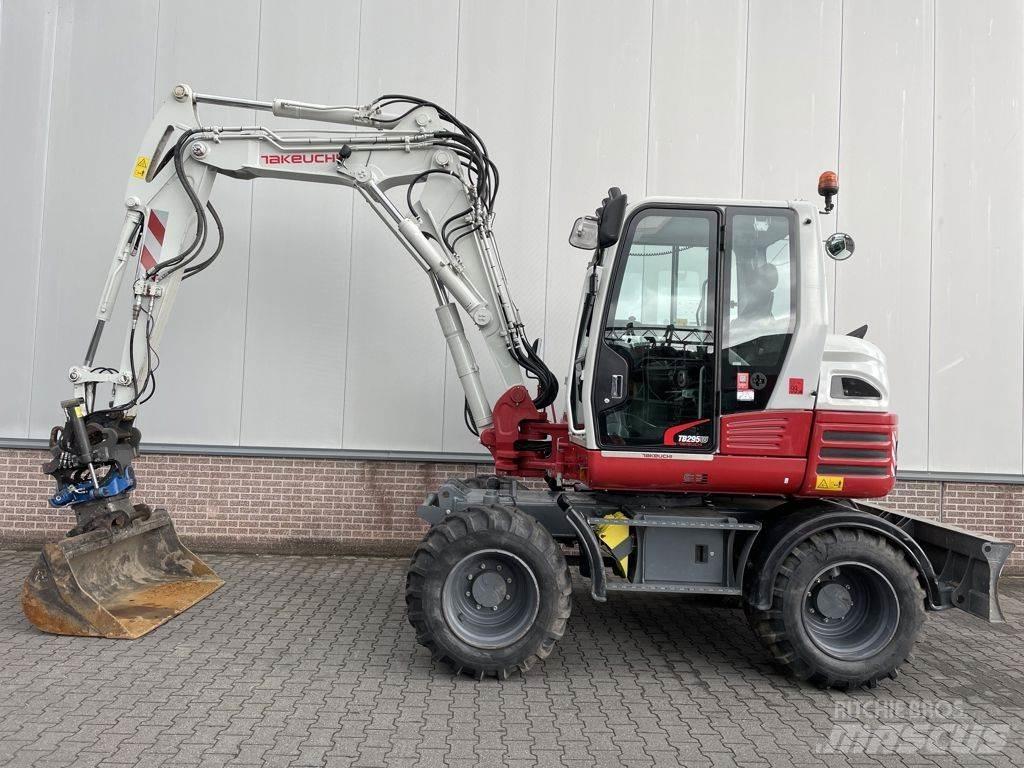 Takeuchi TB295W Kolesové rýpadlá