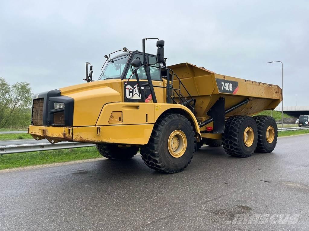 CAT 740B Kĺbové nákladné autá