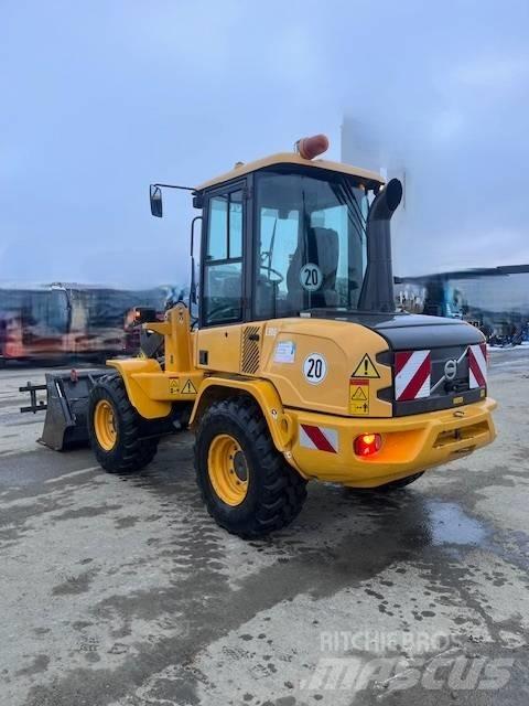 Volvo L 30 G Kolesové nakladače