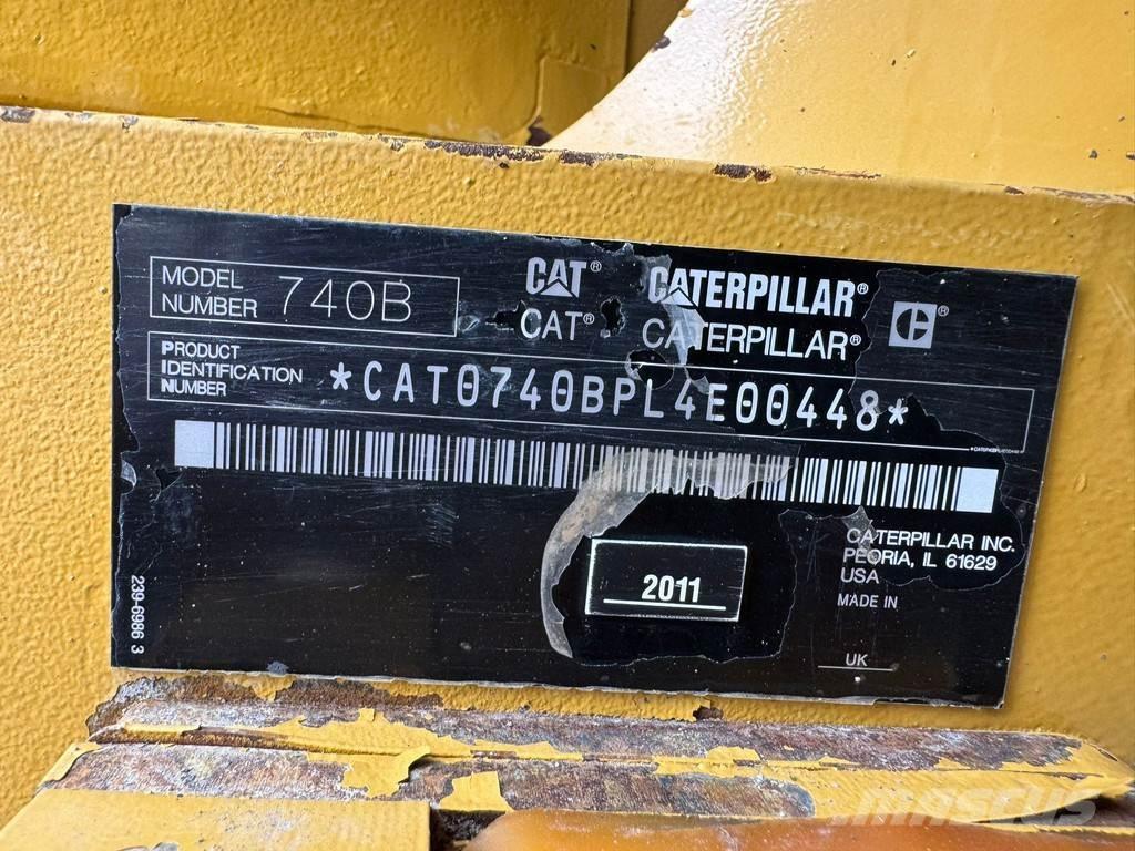 CAT 740B Kĺbové nákladné autá
