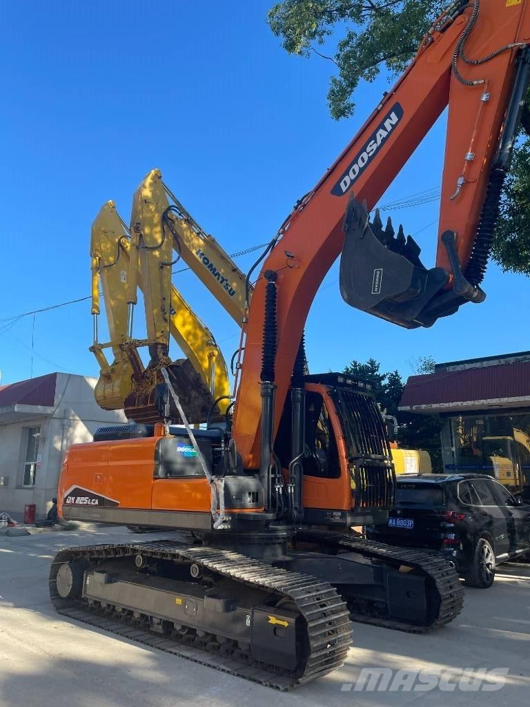 Doosan DX 225 LC Midi rýpadlá 7 t - 12 t