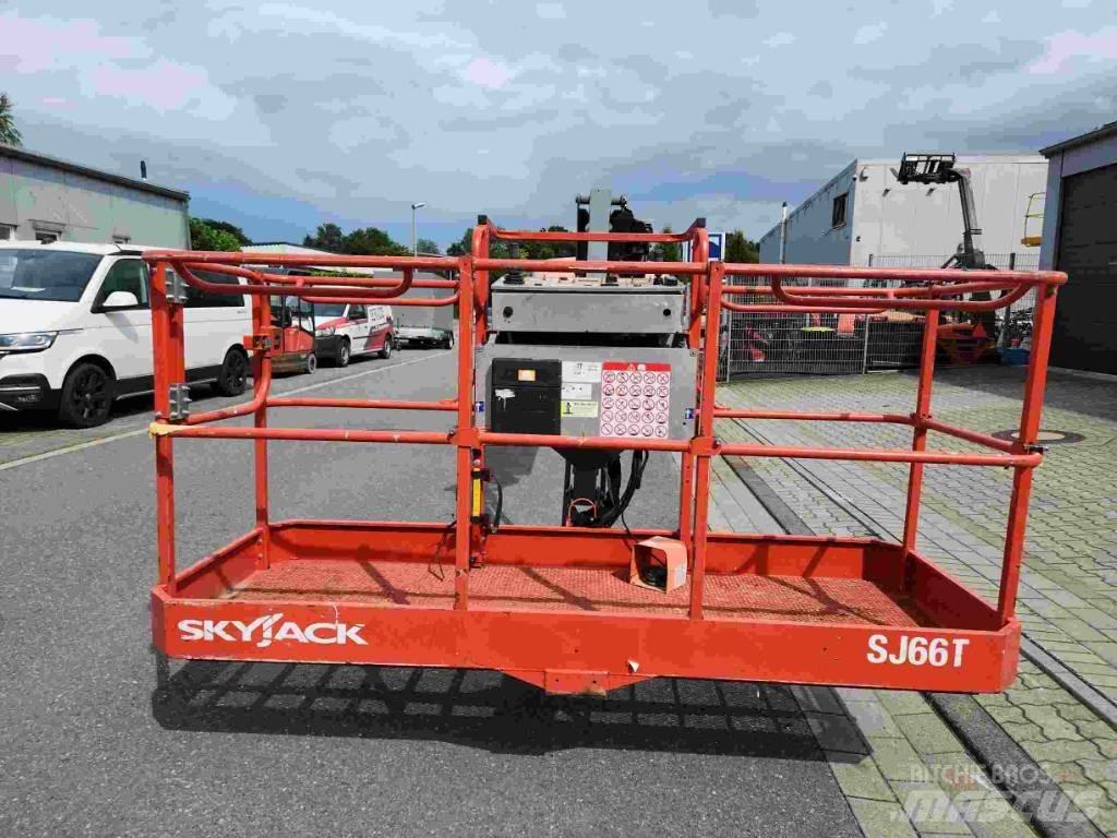 SkyJack SJ 66 T Kĺbové plošiny