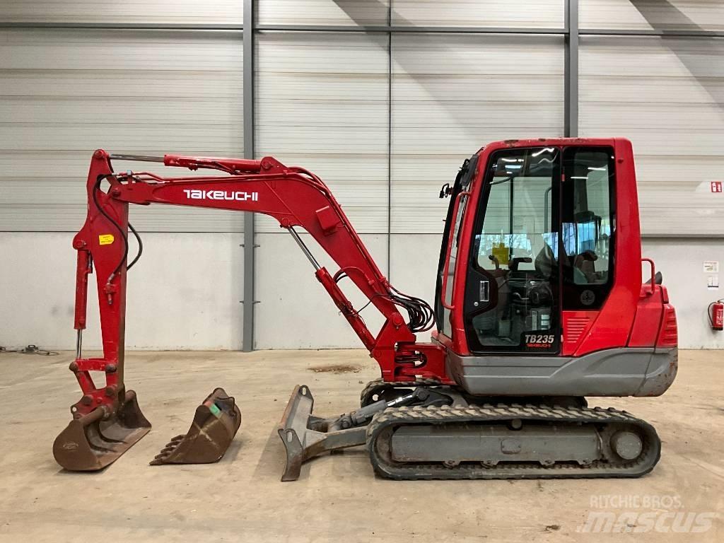 Takeuchi TB 235 Mini rýpadlá < 7t