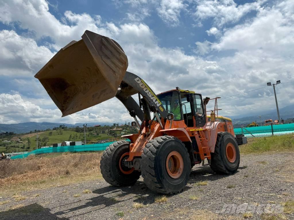 Doosan DL420A Kolesové nakladače