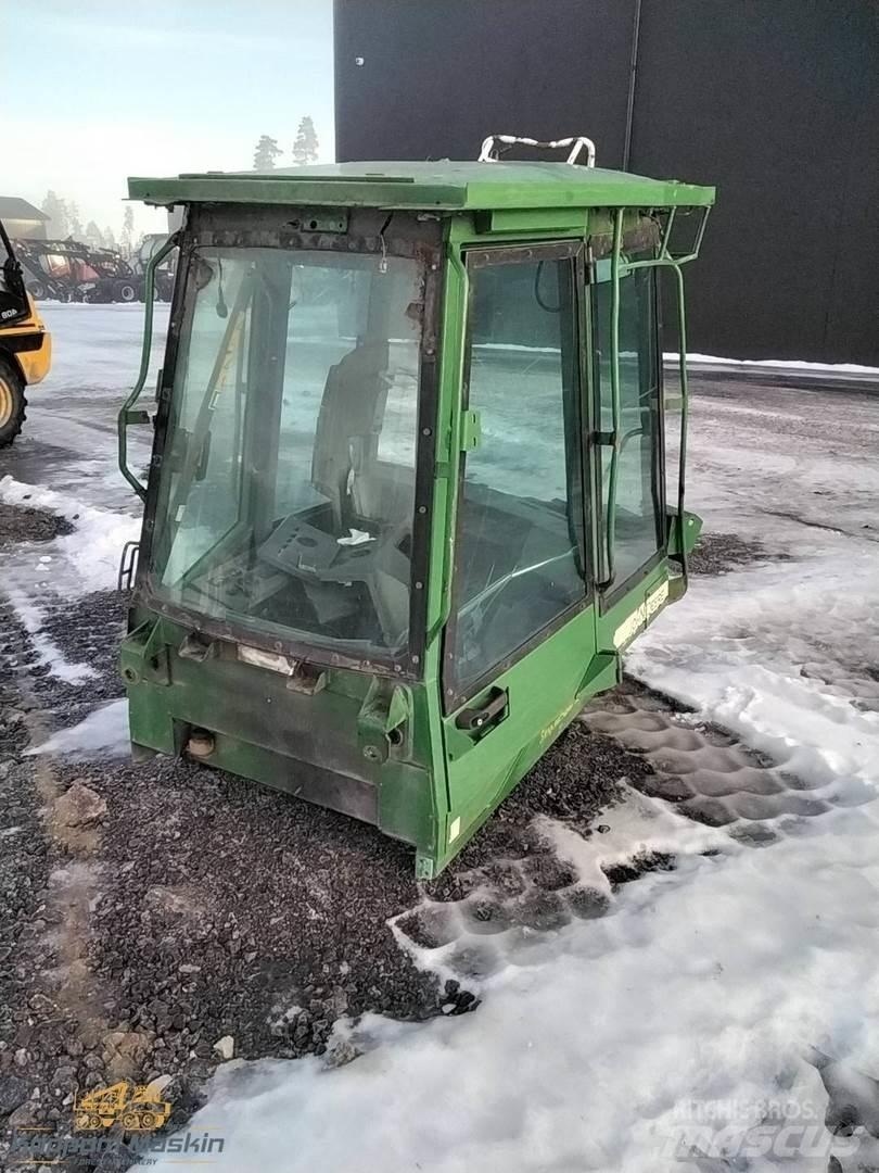 John Deere 1710 Kabíny a interiér