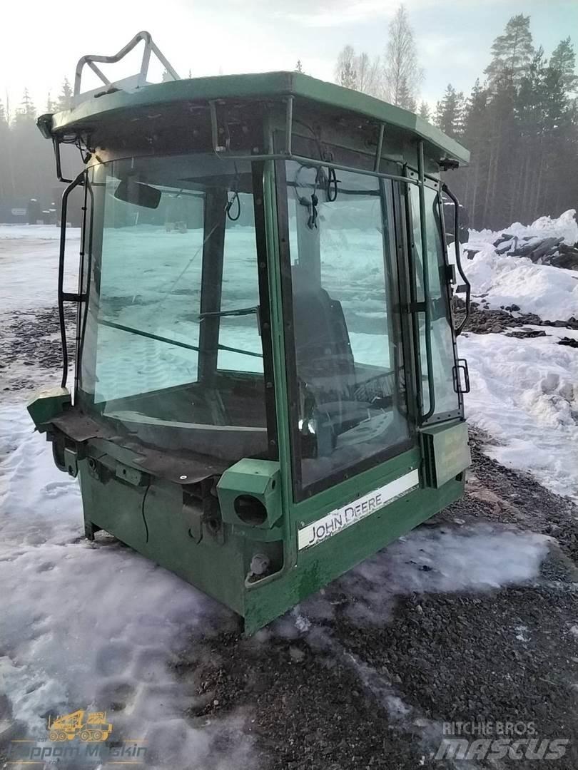John Deere 1710 Kabíny a interiér