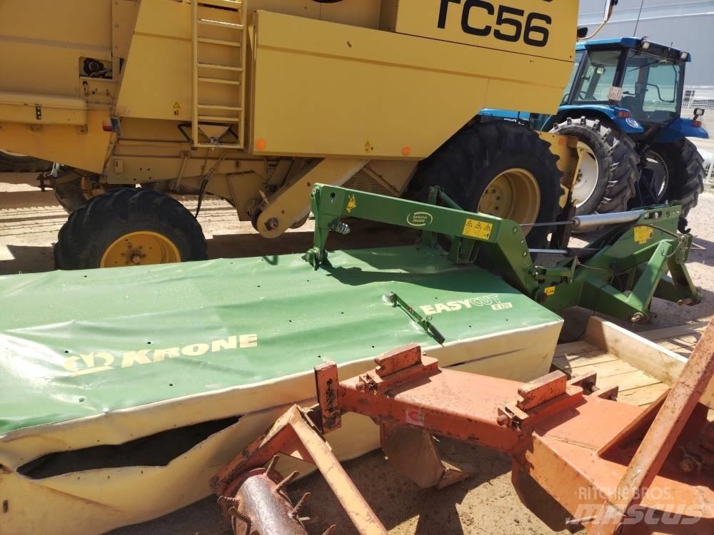 Krone Easy Cut R320 Žacie stroje