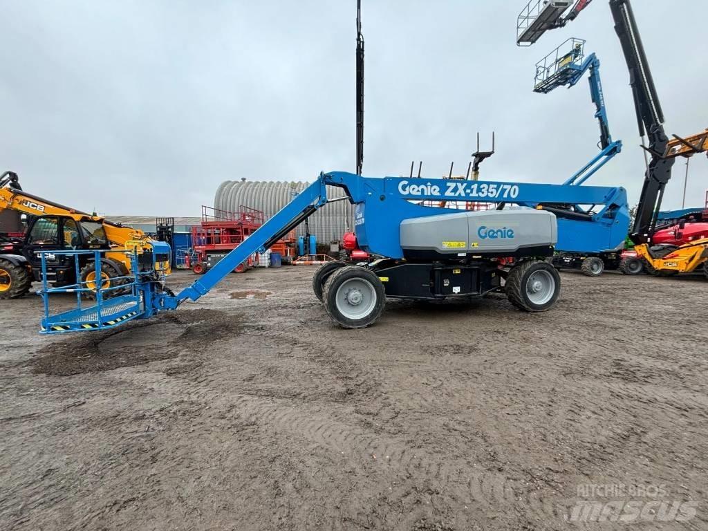 Genie ZX 135/70 Kĺbové plošiny