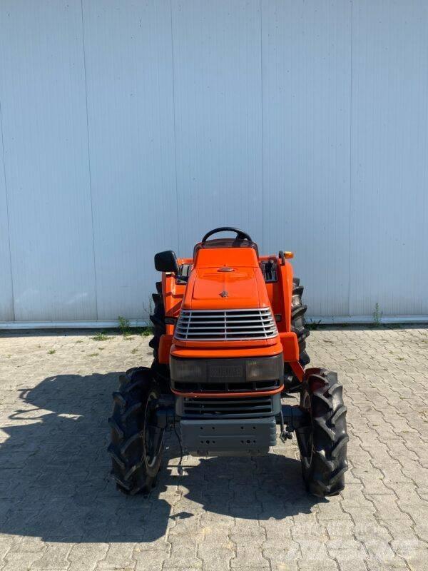 Kubota SATURN X24D Kompaktné traktory