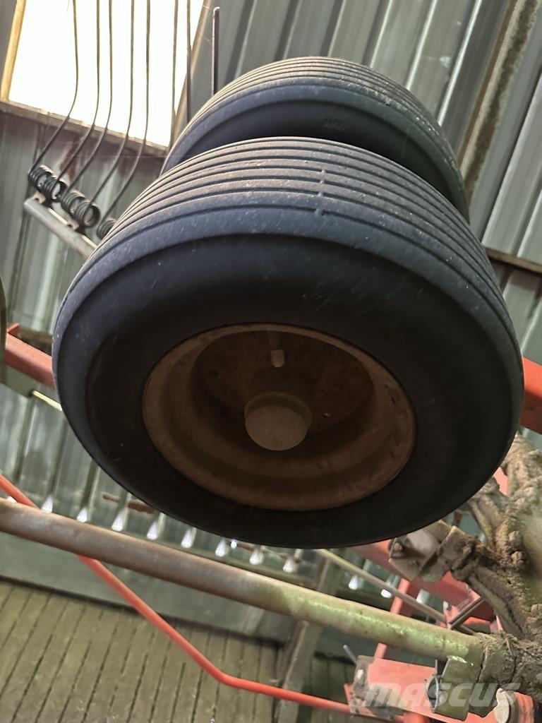 Fella TS 1601 Riadkovače