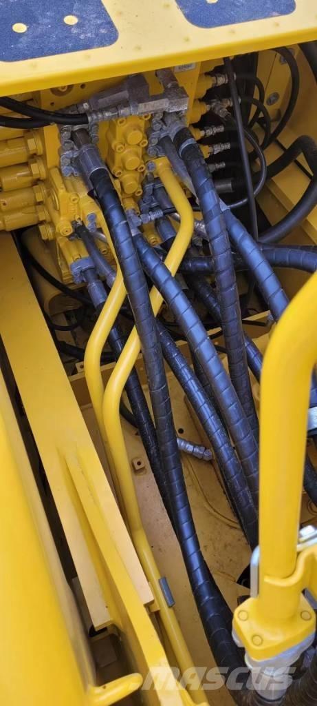 Komatsu 210LC-8 Pásové rýpadlá