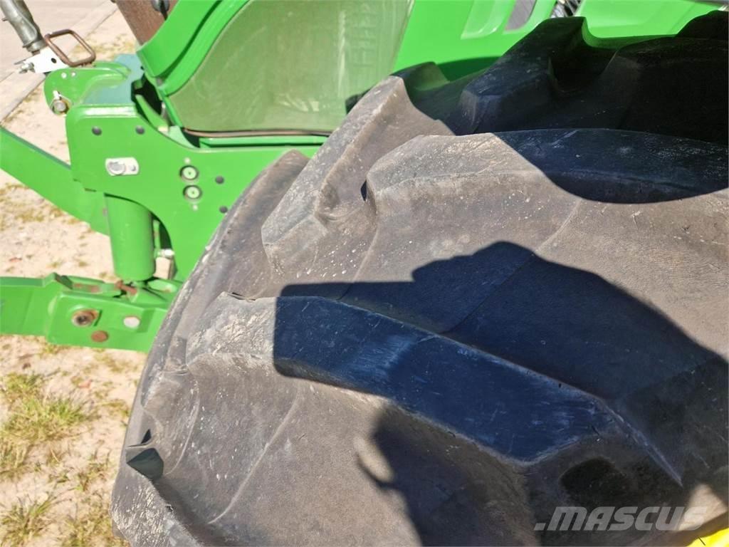 John Deere 6150R Traktory
