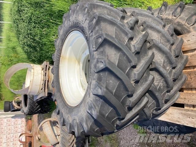 Trelleborg 440/65R24 Pneumatiky, kolesá a ráfiky