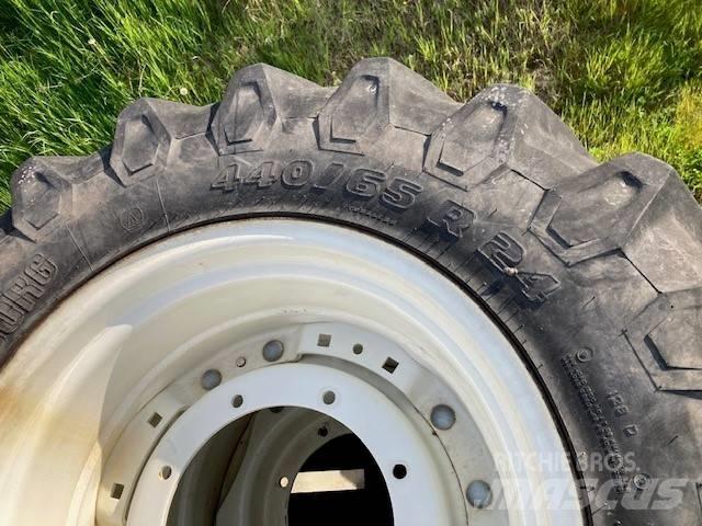 Trelleborg 440/65R24 Pneumatiky, kolesá a ráfiky