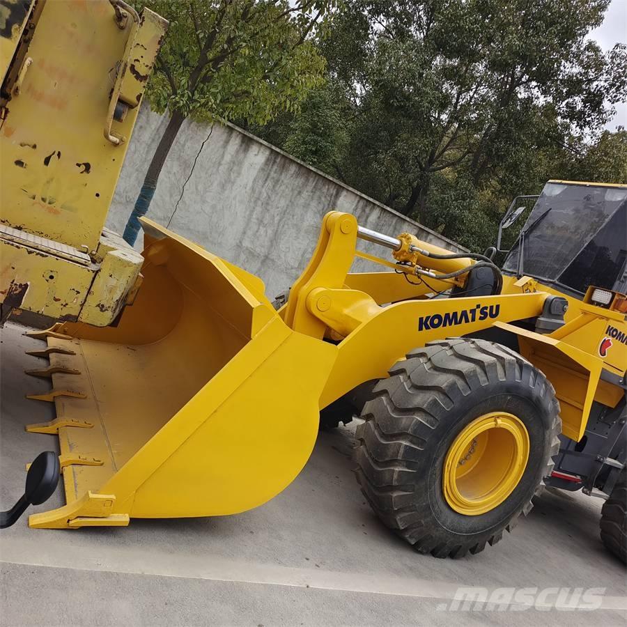 Komatsu WA380-3 Kolesové nakladače