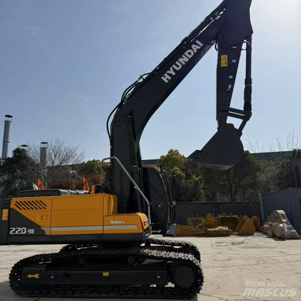 Hyundai R220-9S Pásové rýpadlá