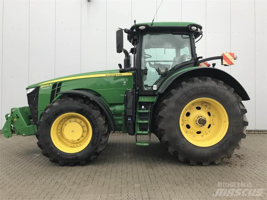 John Deere 8400R Traktory