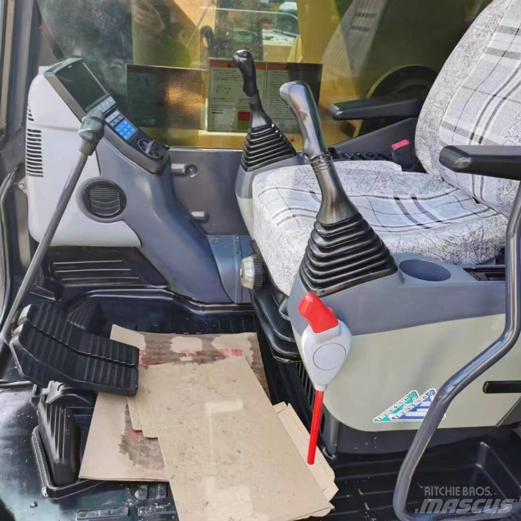 Komatsu 450LC-8 Pásové rýpadlá