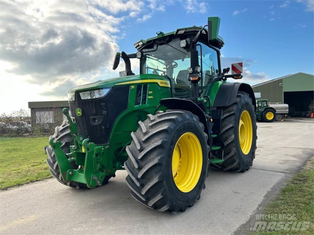 John Deere 7R330 Traktory