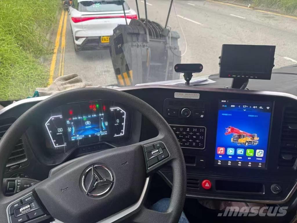 Sany SAC6000C8-8 Univerzálne terénne žeriavy